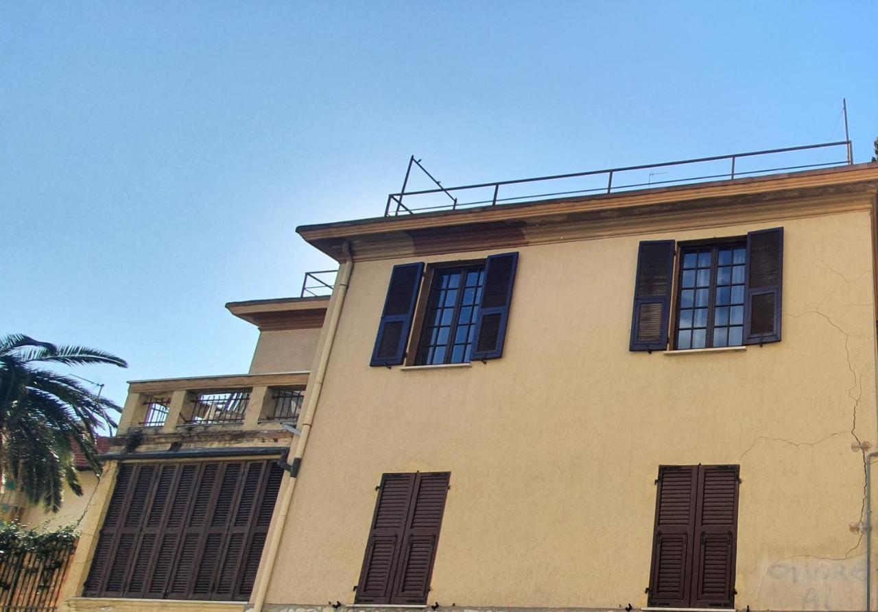 Casa indipendente a 200 metri dal mare Apartment Varazze Bagian luar foto
